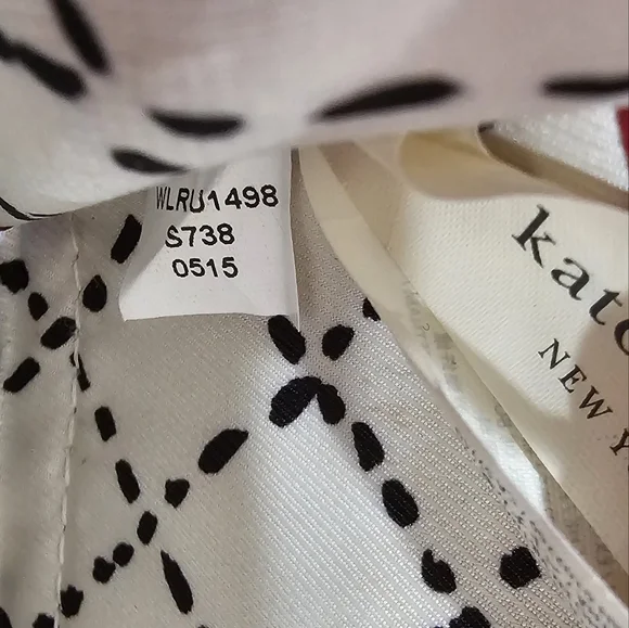 Kate Spade Newbury Lane Red Zip Around Wallet - Picture 2 of 15